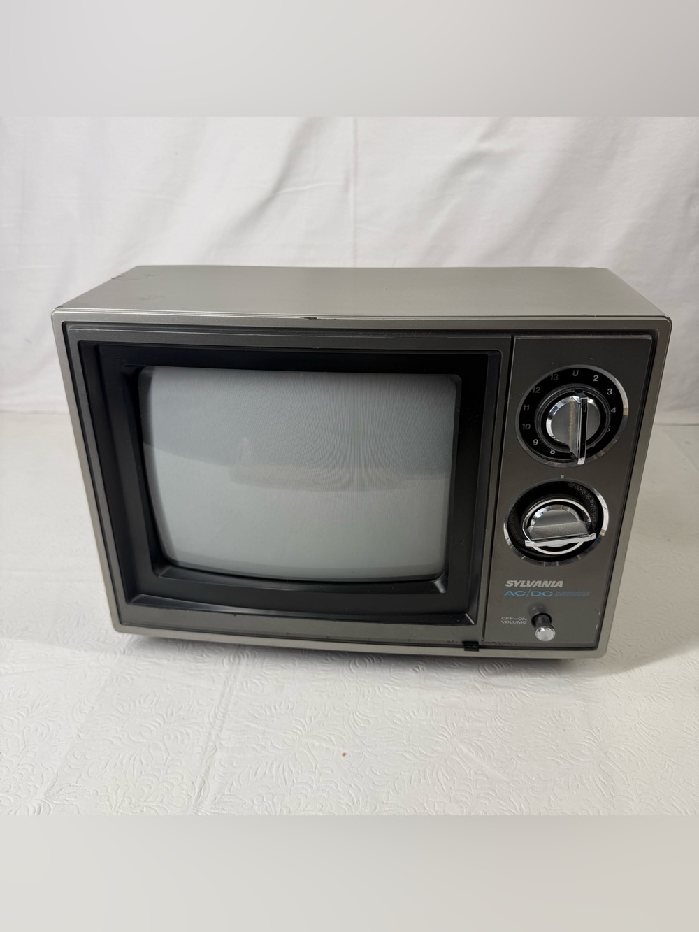 Vintage Sylvania AC/DC Portable 9" TV 1984 CRT Black Silver Manual Dials
